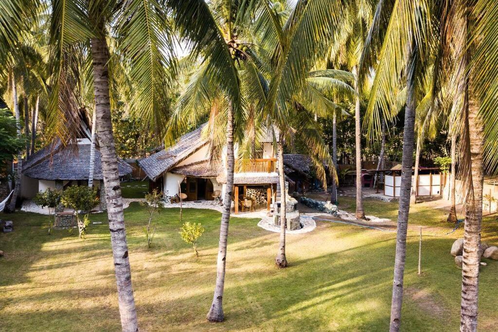 Beach-Front Sumbawa Surf House Lemonga Eksteriør bilde