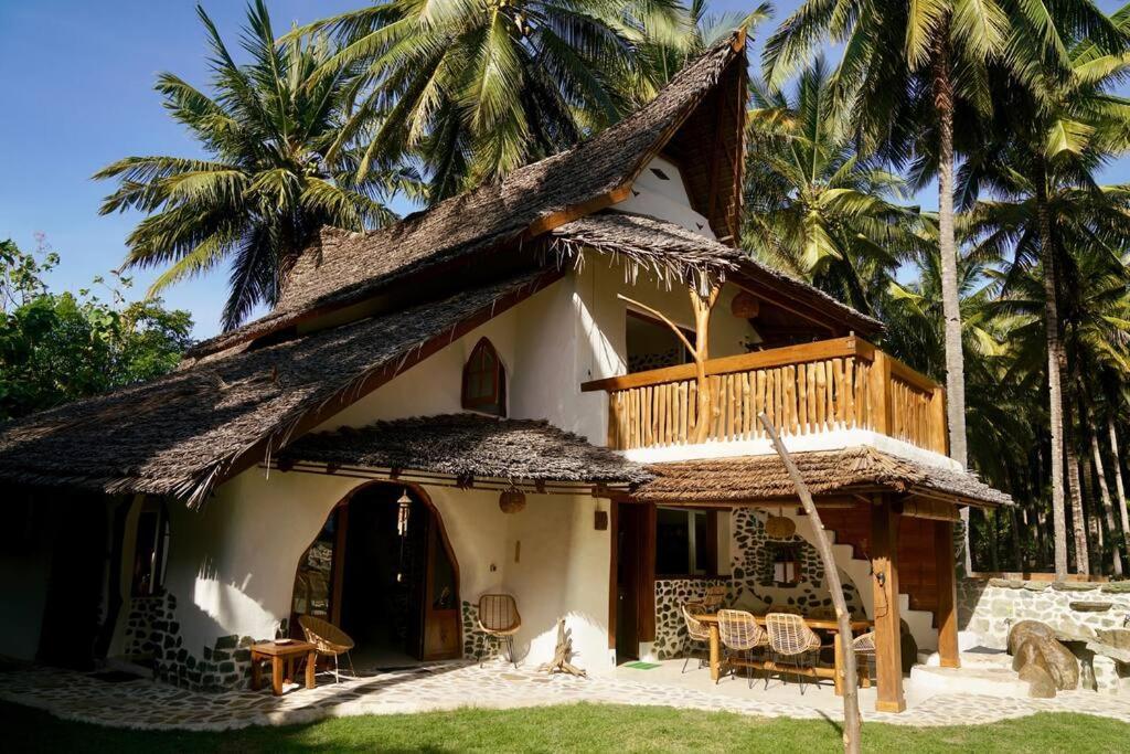 Beach-Front Sumbawa Surf House Lemonga Eksteriør bilde