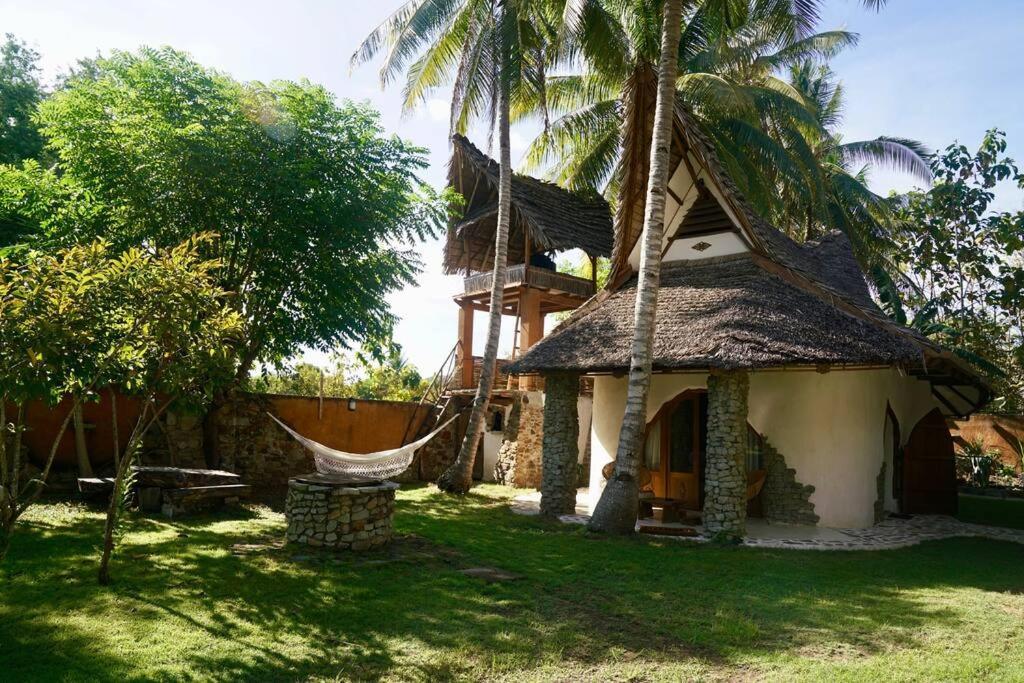 Beach-Front Sumbawa Surf House Lemonga Eksteriør bilde
